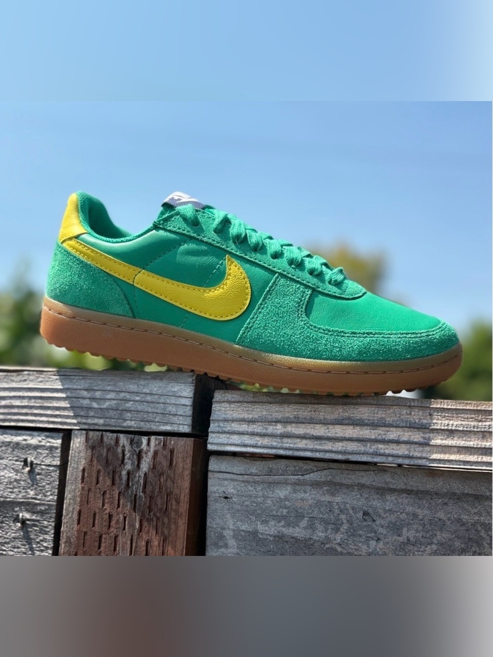 Nike Women’s Field General Retro Shoes - Picture 15 of 16